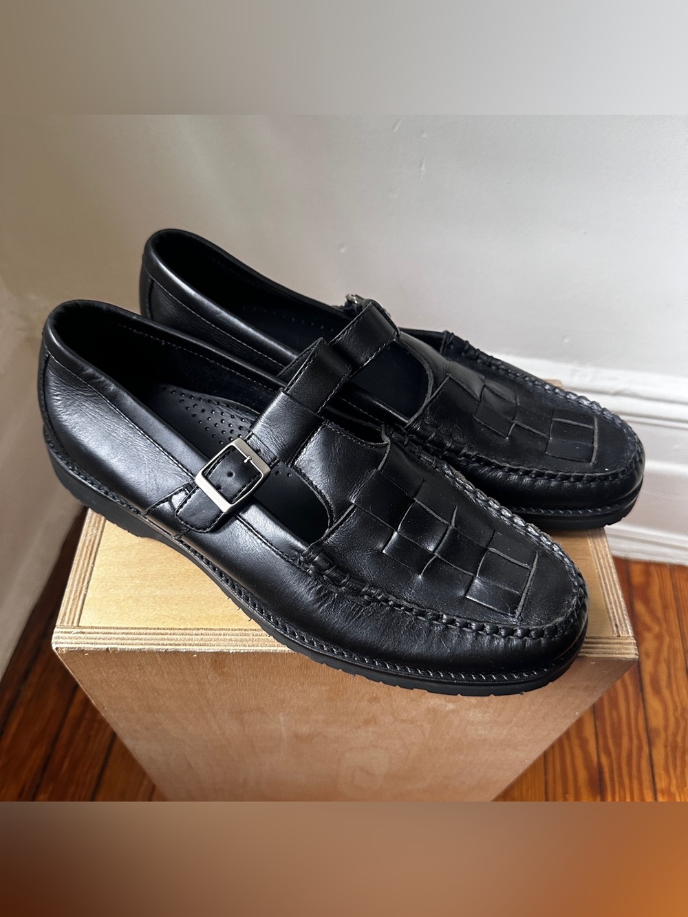 GH Bass T strap sandal